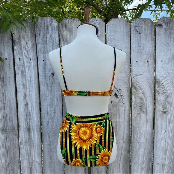 Vintage sunflower bikini - Picture 4 of 7
